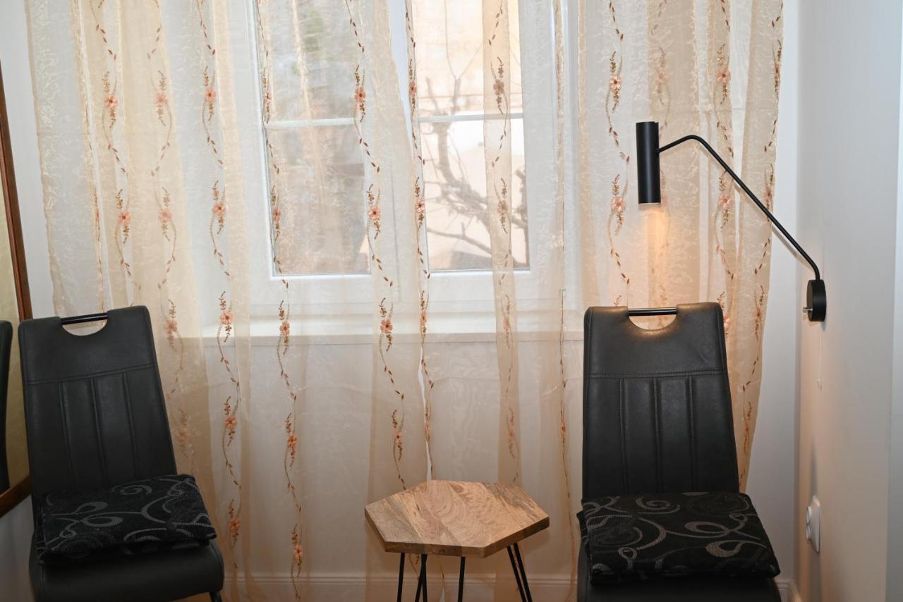 Old Town Apartment 奥米什 外观 照片