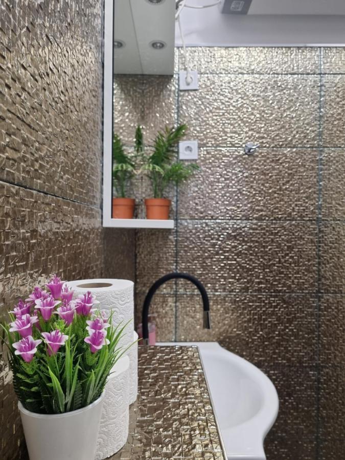 Old Town Apartment 奥米什 外观 照片