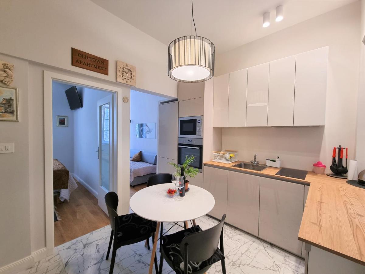 Old Town Apartment 奥米什 外观 照片
