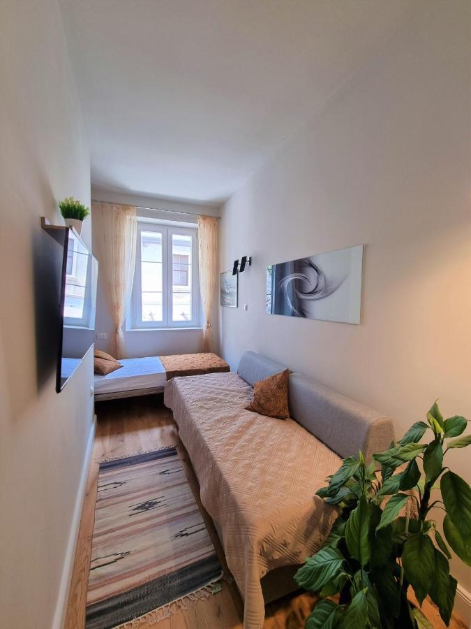 Old Town Apartment 奥米什 外观 照片