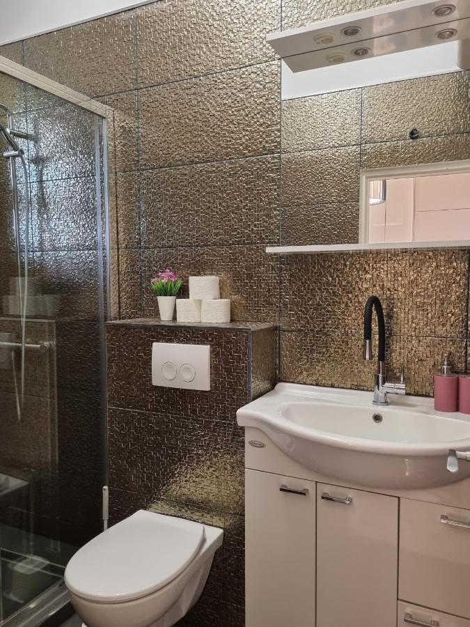 Old Town Apartment 奥米什 外观 照片