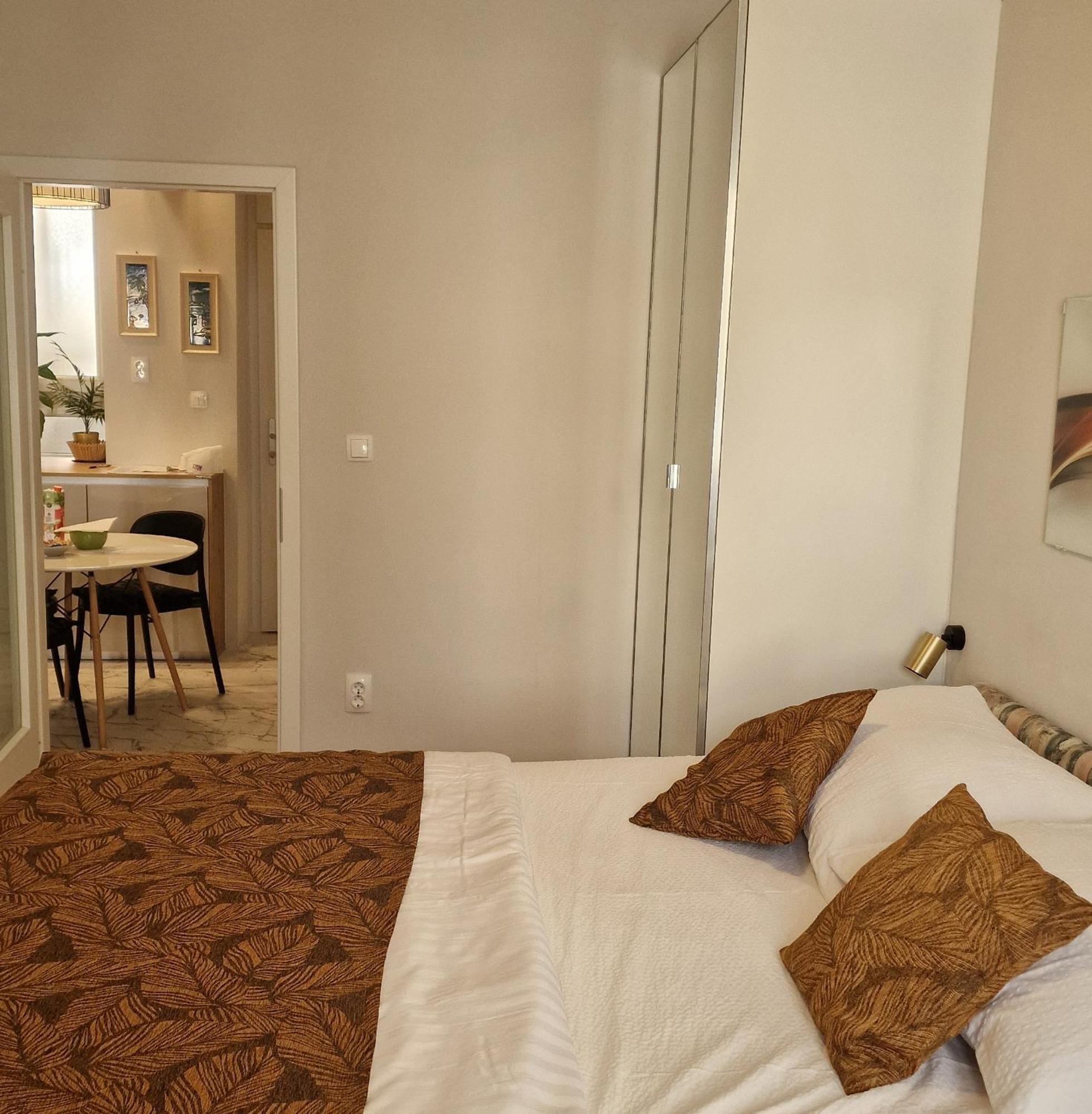 Old Town Apartment 奥米什 外观 照片