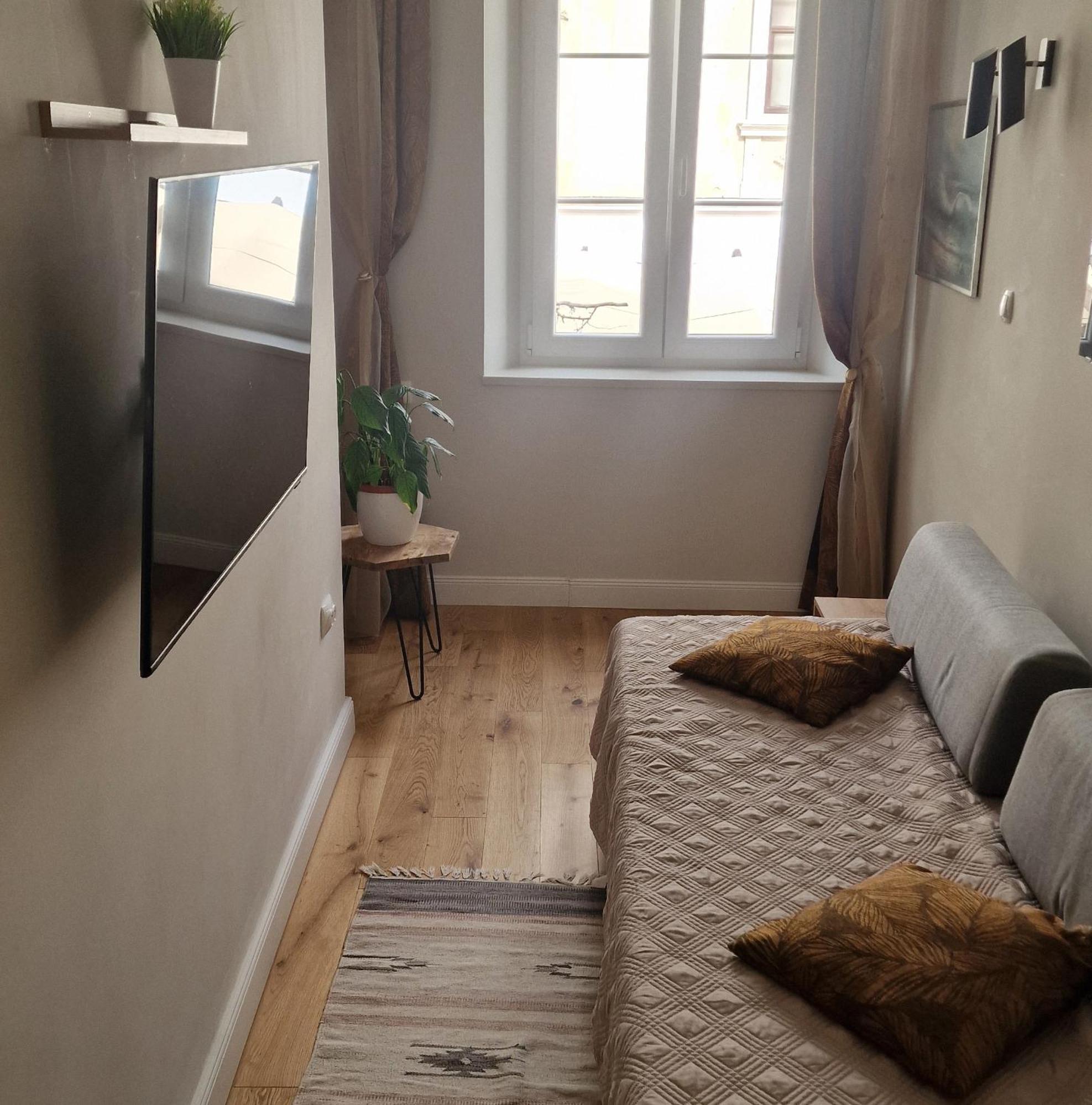 Old Town Apartment 奥米什 外观 照片