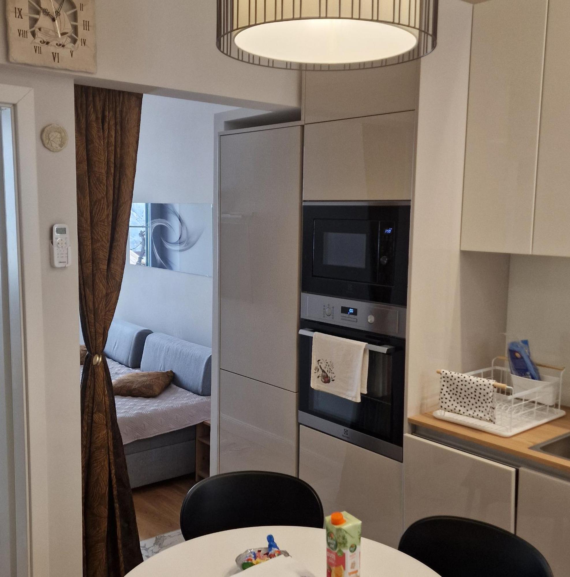 Old Town Apartment 奥米什 外观 照片
