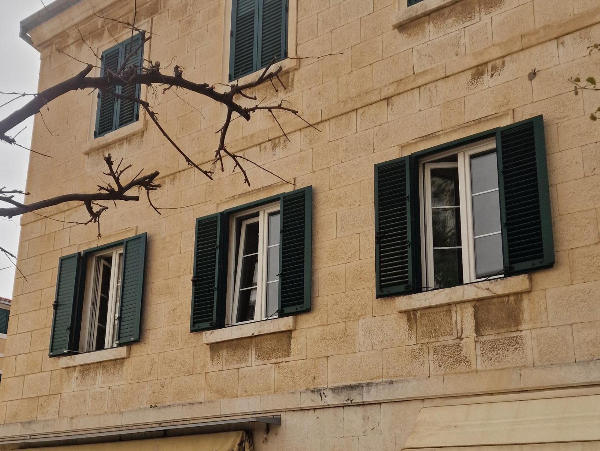 Old Town Apartment 奥米什 外观 照片